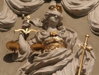 Justitia (Rathaus St. Veit/Glan)